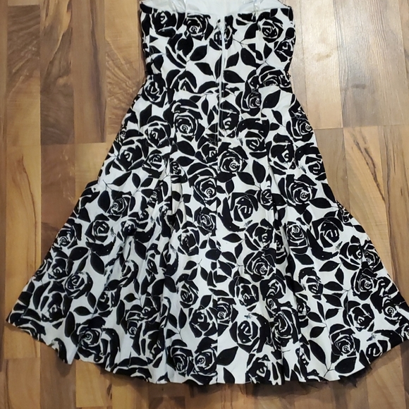 Strapless floral dress - Picture 3 of 4